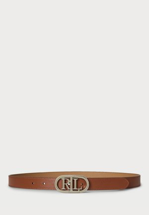 Cinto de couro castanho com uma textura suave, apresentando uma fivela oval prateada gravada com "RL." Vários furos para ajuste de tamanho.