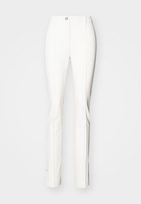 Pantalons blancs ajustés à coupe droite, avec des plis avant, des accents latéraux subtils et des éléments en métal doré pour la fermeture.