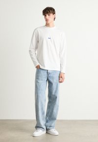 HUGO NILONGTI - Longsleeve - white
