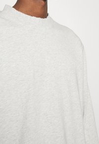 Han Kjøbenhavn Mikina - grey