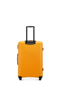 Valise rigide de couleur jaune vif avec un design texturé en losanges, poignée noire rétractable et quatre roues noires pour la mobilité.