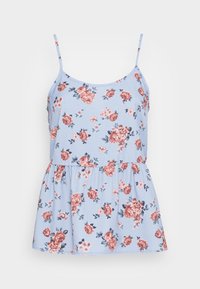 Top floral bleu avec des bretelles spaghetti, présentant une taille froncée et des motifs de roses variés en rose, rouge et vert sur un fond clair.