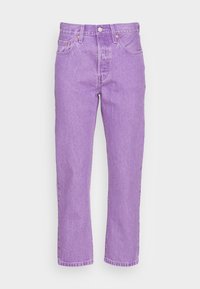 Lila denimjeans med rak benmodell, femfickorsdesign och kontrasterande sömmar. Har metallbeslag och knäppning.