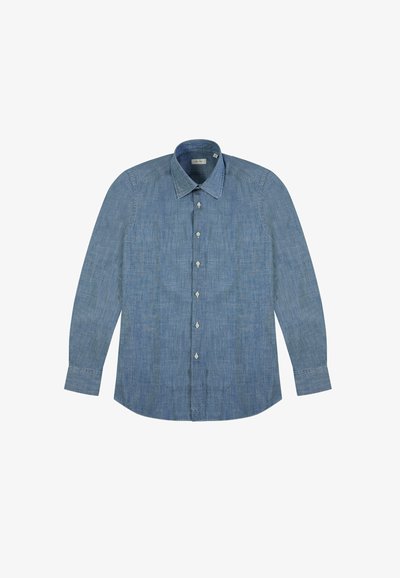 Camicia di denim a maniche lunghe, colore azzurro chiaro, colletto classico, chiusura con bottoni e tessuto testurizzato. Presenta una vestibilità dritta e maniche con polsini.
