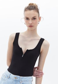 OXXO WITH ZIPPER   - Linne - black