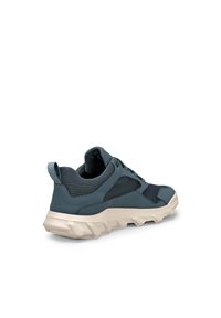 Blaue und dunkelgraue Sportschuhe mit Mesh-Einsätzen, einer strukturierten Gummisohle und einem Zugschlaufen am Absatz für einfaches An- und Ausziehen.