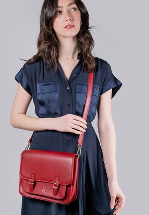 WONDERLAND - Cross body bag - cherry red