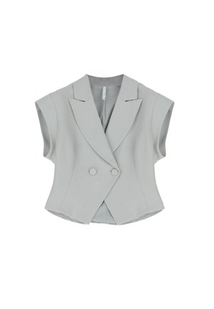 Blazer grigio chiaro a maniche corte con ampi revers e due bottoni rivestiti, vita sagomata e spalle strutturate.