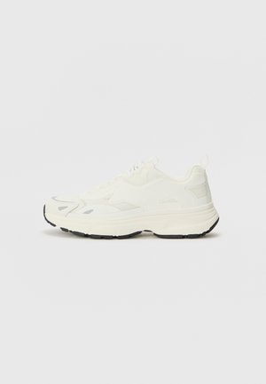 Maison Kitsuné SORA RUNNERS - Trainers - white
