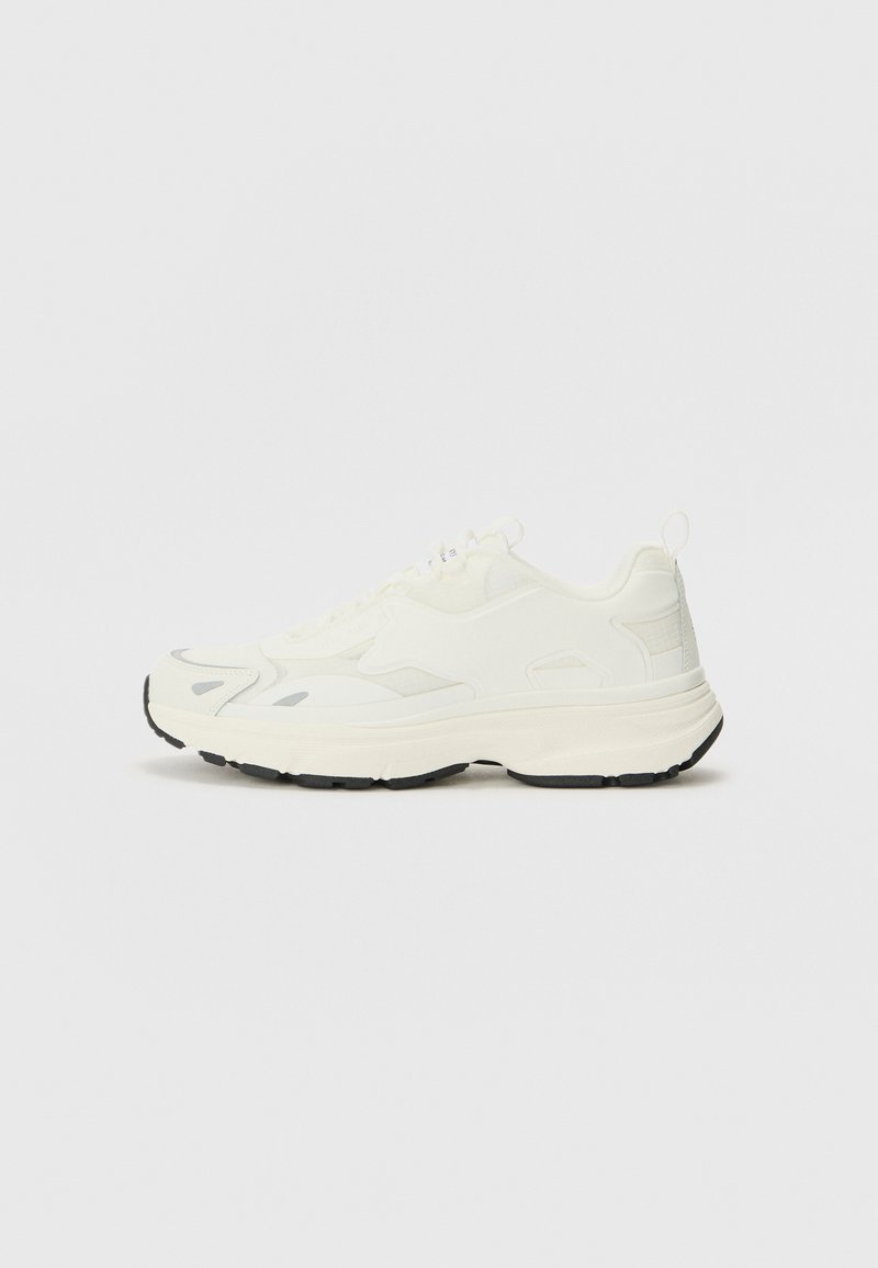 Maison Kitsuné - SORA RUNNERS - Baskets basses - white, Agrandir