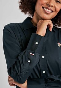 U.S. Polo Assn. Skjortebluser - dark sapphire