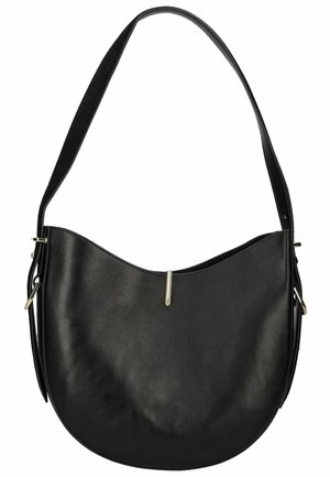 Czarna skórzana torba na ramię w kształcie półksiężyca z regulowanym paskiem i małym pionowym złotym metalowym akcentem na środku z przodu.