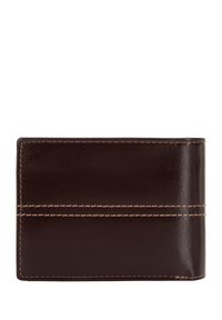 Donkerbruin leren portemonnee met een gladde textuur, voorzien van twee kaartsleuven en beige stiksels langs de randen. Compact rechthoekig van vorm.