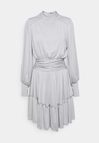 Robe grise claire à manches longues avec un col montant, taille froncée et ourlet froncé. Fabriquée dans un tissu lisse avec une coupe décontractée.