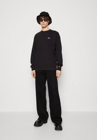 Levi's® Gold Tab CREW - Sportska majica - black agate