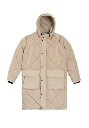 Béžový prošívaný kabát s kapucí, s předním zapínáním, dvěma velkými kapsami a kontrastními černými manžetami. Hladká textura s teplým designem.