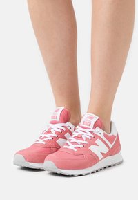 New Balance - WL574 - Trainers - natural pink Thumbnail Image 1