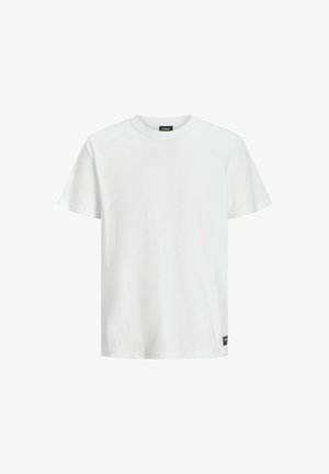 Valge puuvillane T-särk ümmarguse kaeluse, lühikeste varrukate ja väikese pruuni logo sildiga alumisel vasakul küljel. Sile tekstuur, klassikaline lõige.