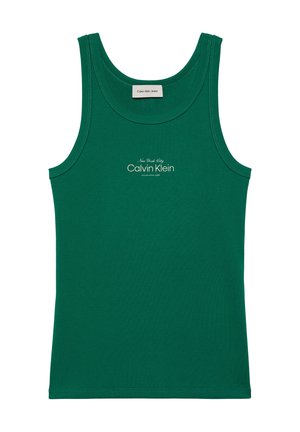 Camiseta sin mangas Calvin Klein verde con textura acanalada, cuello redondo y texto del logo en blanco centrado en el pecho.