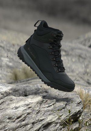 Columbia, BURNSIDER - Обувки за туризъм - black/city grey