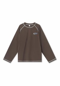 Unselected, dark brown