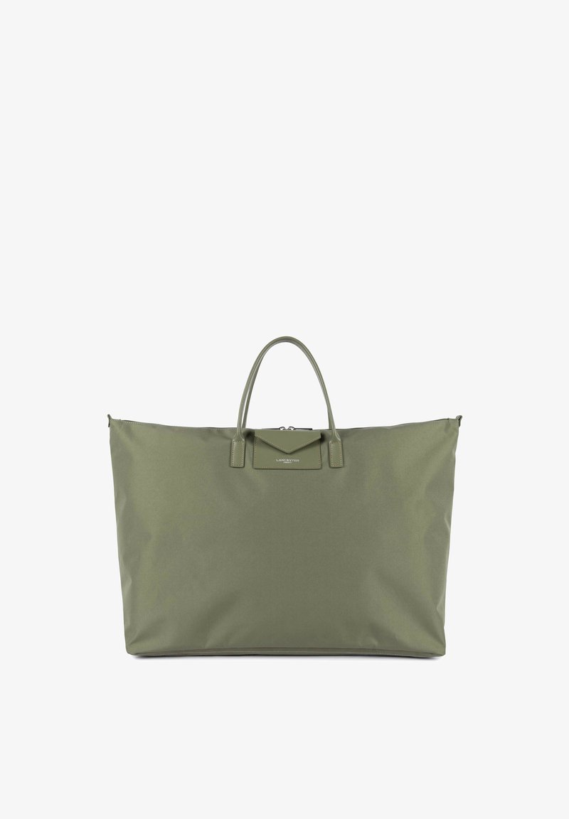 Grand sac cabas vert olive avec double poignée et petite poche avant à rabat, sur fond blanc uni.