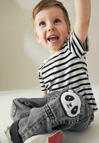 Next UTILITY - Jeans a sigaretta - black denim with panda