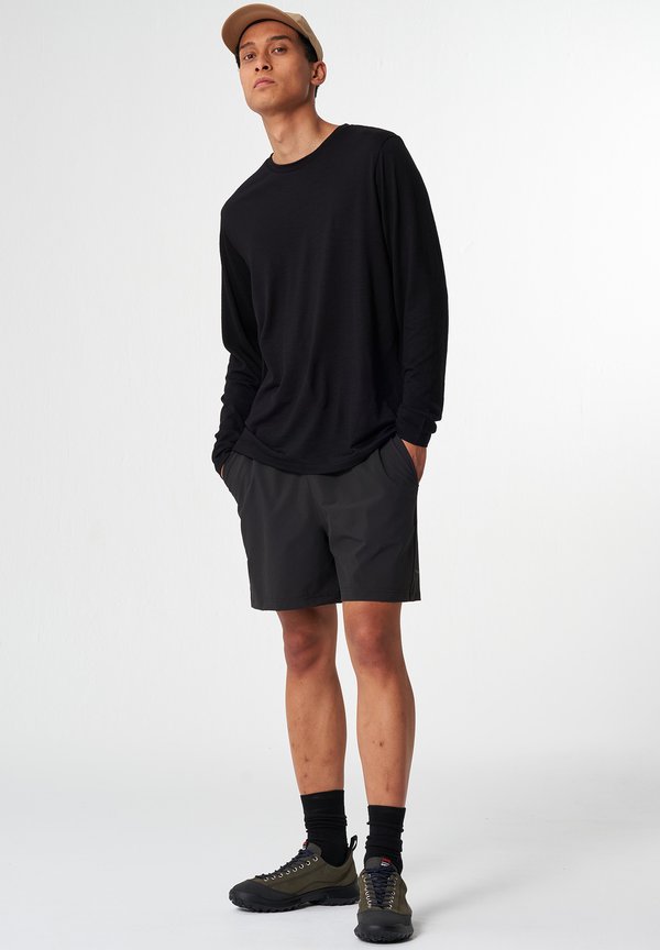 ACTIVE - Kurze Sporthose