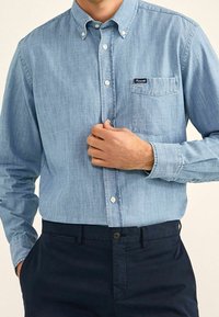Chemise Façonnable Manches Courtes - Bleu Et Blanc à Carreaux, Taille 40 - Occasion Très Bon état