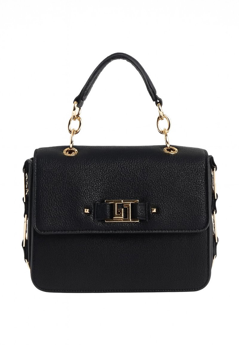 Borsa a tracolla nera in pelle con un design strutturato, hardware dorato, pattina ripiegata e un accento decorativo a forma di fiocco. Presenta un manico superiore e una tracolla.