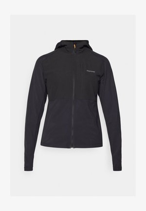 Sort zip-jakke med hætte, der har et tofarvet design, glat tekstur og et prægede logo på brystområdet.