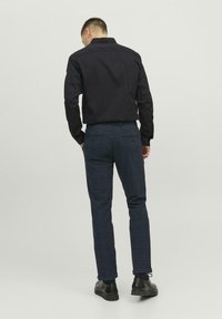 Jack & Jones JPSTMARCO JJCONNOR - Chino - sailor blue