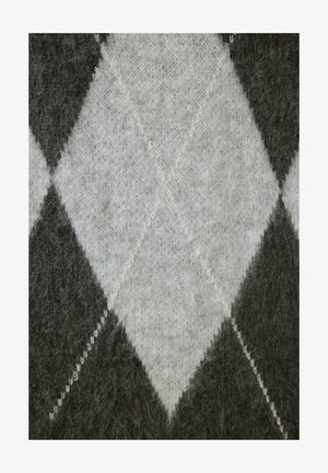 Harsoharmaa neulekangas, jossa on vaaleanharmaa timanttikuvio. Pehmeä rakenne, joka näyttää hieman karvaiselta, sekä erottuva valkoinen ommel.