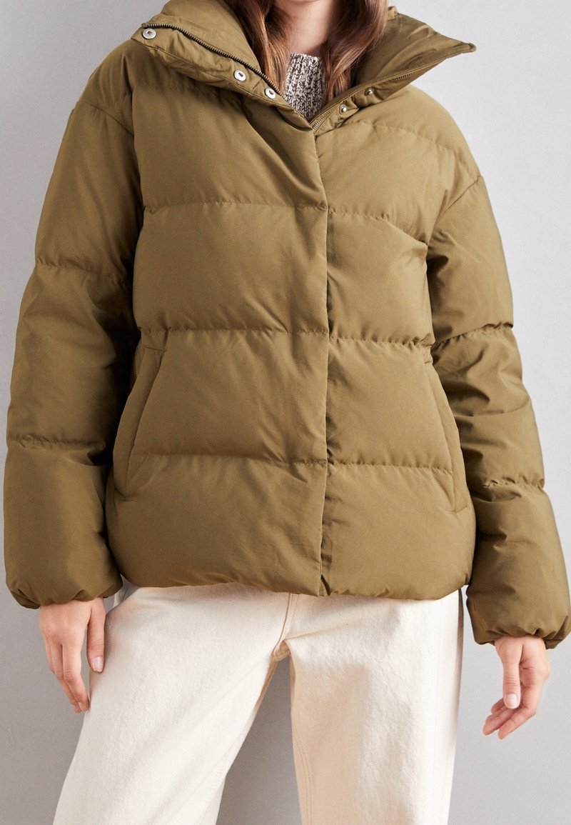 Esprit Chaqueta de plumas - khaki