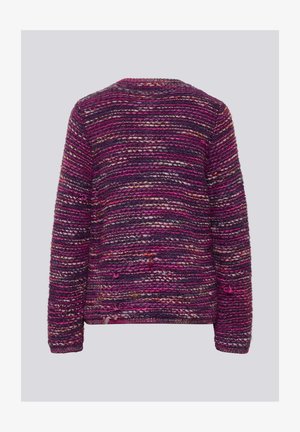 Gestrickter Pullover in verschiedenen Violett- und Rosatönen, mit einem strukturierten Muster und langen Ärmeln sowie einem runden Ausschnitt.