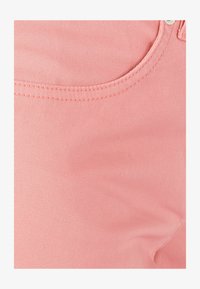 Non sélectionné, rose