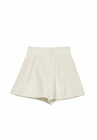Shorts en lin blanc à taille haute, devant plissé et ourlet arrondi. Texture lisse et coupe ajustée. Pas de poches ou accessoires visibles.