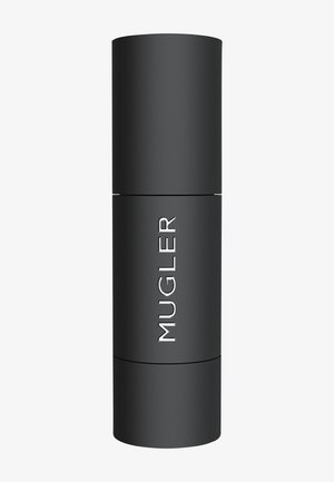 Rang 3: L'Oréal Paris - L'OREAL PARIS X MUGLER MAGNETIC RADIANCE STICK - Highlighter