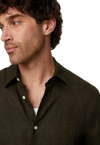 Marks & Spencer PURE LINEN - Camicia - dark chocolate