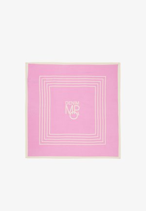 Roze vierkante sjaal met crèmekleurige randen, concentrische rechthoekige lijnen en de tekst "DENIM MP" in het midden.