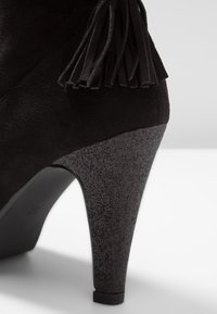 Marco Tozzi Botines de tacón - black