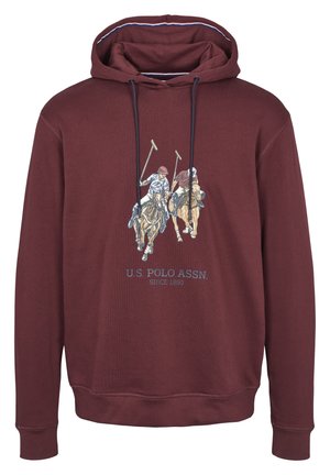 Bordowa bluza z kapturem z przodu z grafiką dwóch zawodników polo na koniach, czarne sznurki ściągające i tekst "U.S. Polo Assn. Since 1890" poniżej.