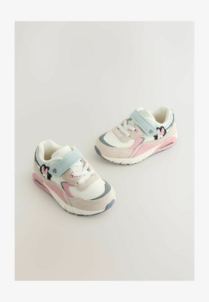 Lasten lenkkarit, jotka on valmistettu vaaleanharmaasta ja vaaleanpunaisesta mokkanahasta. Niissä on sininen tarranauhakiinnitys, kumipohja, valkoiset nauhat ja kukkakoristeet.