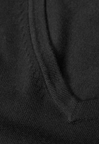 Next RICH V-NECK - Neule - black