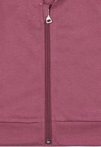Felpa con zip color bordeaux realizzata in morbido cotone, dotata di zip in metallo e orlo a costine. Texture liscia con dettagli di cucitura minimi.