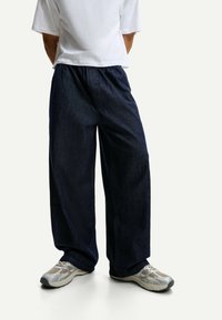 Bershka - Relaxed fit jeans - royal blue Thumbnail Image 1
