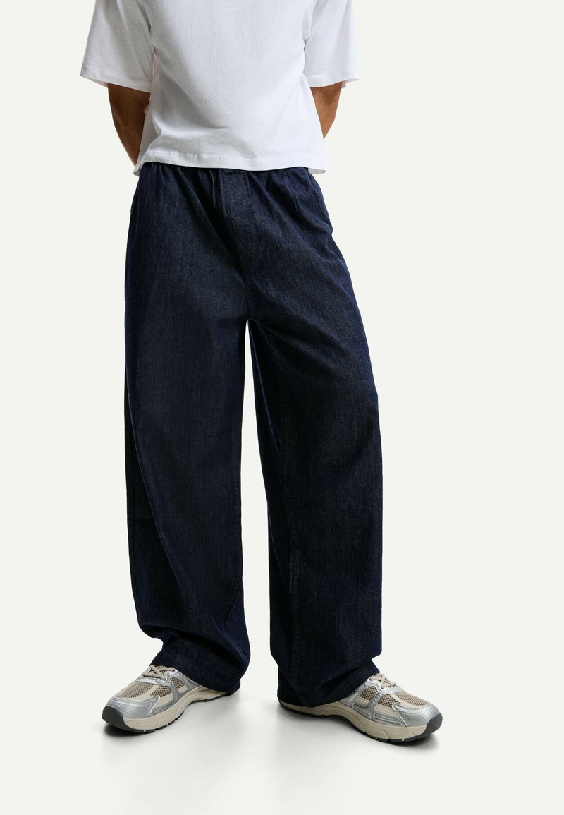 Bershka - Relaxed fit jeans - royal blue, Enlarge