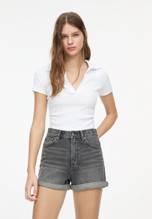 PULL&BEAR TURN-UP - Denim shorts - grey