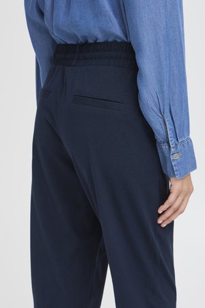 b.young, BYPANDINA CAPRI - Pantalon classique - copenhagen night