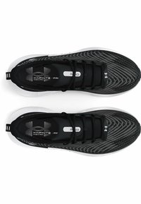 Under Armour INFINITE PRO - Chaussures de running sur route - black